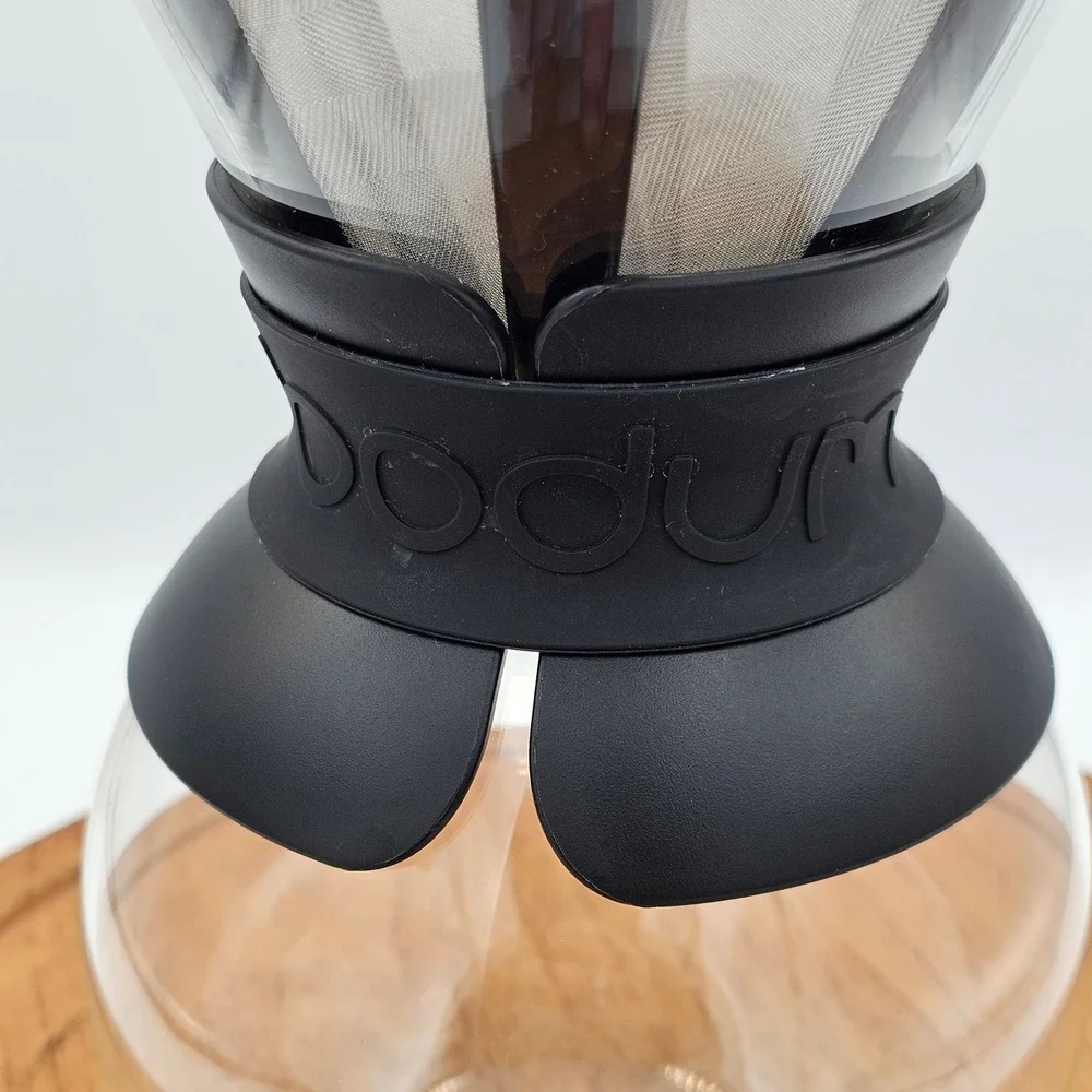 Bodum Pour Over Coffee Maker 34oz 8 Cup Glass Carafe Permanent Filter Black